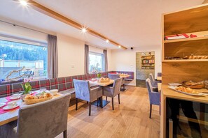 Daily buffet breakfast (EUR 15 per person) - Kedul Lodge (Santa Cristina Valgardena)