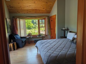 3 soverom, strykejern/-brett, wi-fi og sengetøy