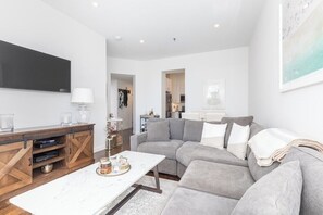 Living area - Ultimate luxury, sun-filled one-bedroom condo at the heart of Back Bay (Boston)
