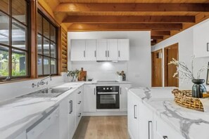 Microwave, oven, stovetop, dishwasher