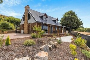 Exterior - Hahndorf Log Cabin (Hahndorf)
