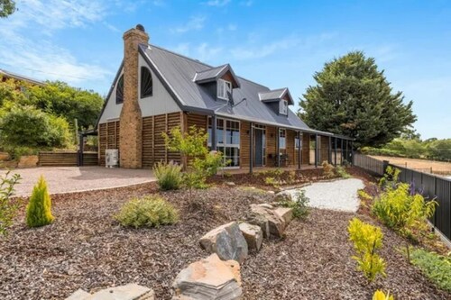 Hahndorf Log Cabin