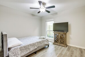2 bedrooms, internet, bed sheets