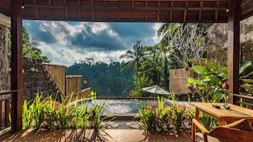 Villa - 1 sovrum - privat pool - utsikt mot dalen | Utsikt mot innergård