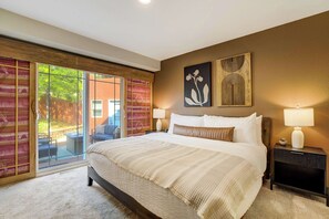 3 Schlafzimmer, Schreibtisch, Bügeleisen/Bügelbrett, Reisekinderbett
