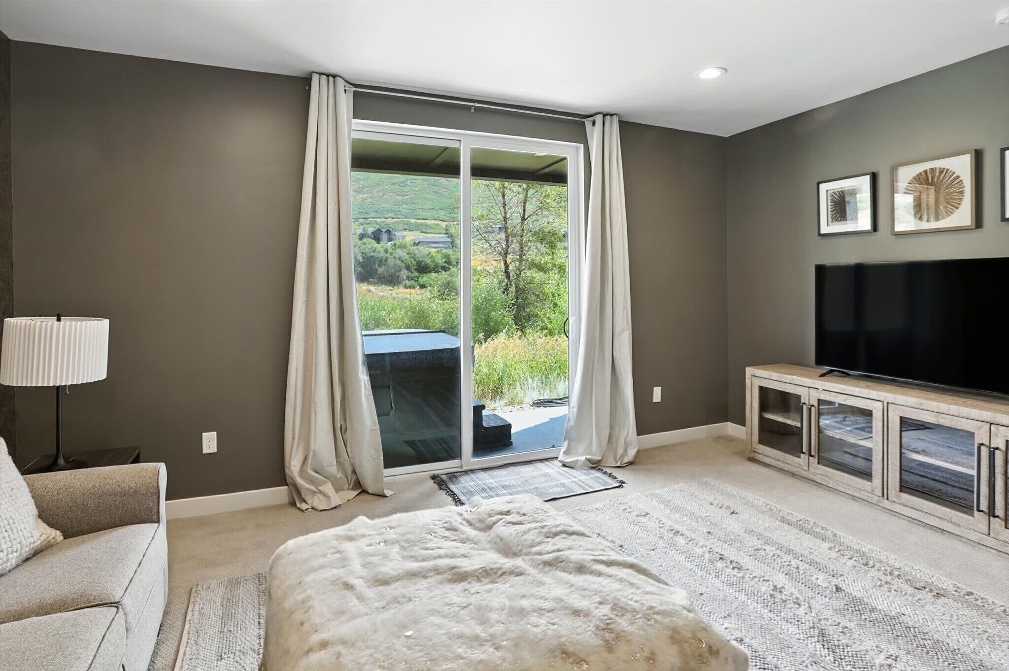 4 Schlafzimmer, Schreibtisch, Bügeleisen/Bügelbrett, Reisekinderbett