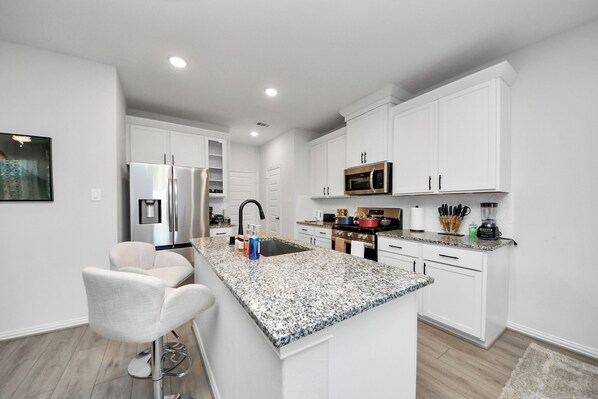 Microwave, oven, stovetop, dishwasher