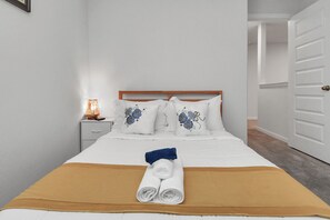 3 chambres, fer et planche à repasser, Wi-Fi, literie fournie