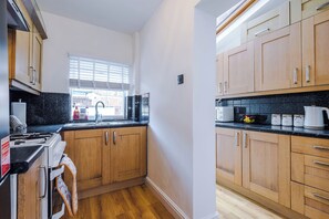 House, Patio | Private kitchen - 50 Gloucester Street (Chester)