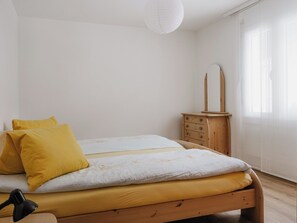 2 bedrooms, internet