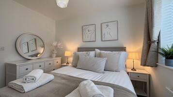 3 bedrooms, iron/ironing board, free WiFi