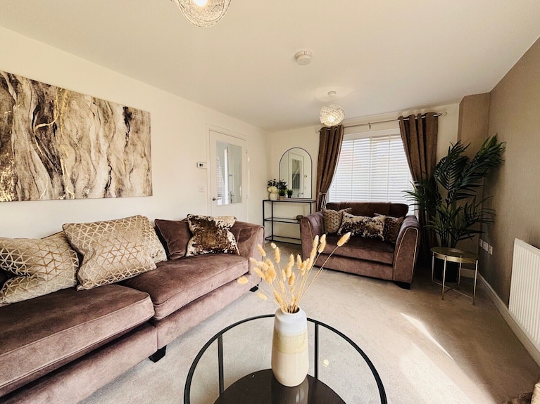 3 Bed Stylish Shrewsbury Home - Shrewsbury