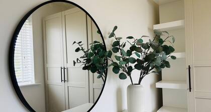 3 Bed Stylish Shrewsbury Home