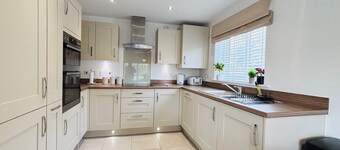 3 Bed Stylish Shrewsbury Home
