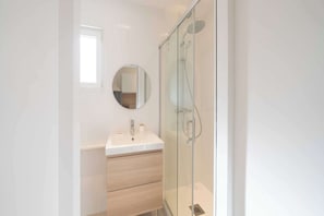 Articles de toilette gratuits, serviettes fournies