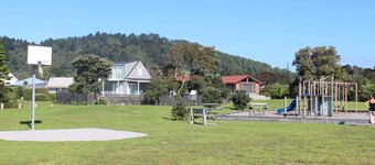 5 minutes walk to beautiful beach & shops, fully fenced section pet friendly.