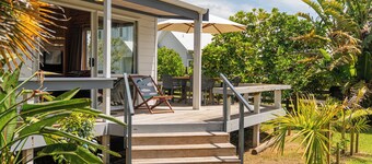 5 minutes walk to beautiful beach & shops, fully fenced section pet friendly.