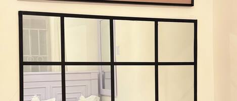 1 habitación, tabla de planchar con plancha, wifi y ropa de cama