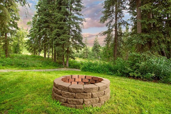 Property grounds - Aurora Suite in Fairbanks AK (Fairbanks)