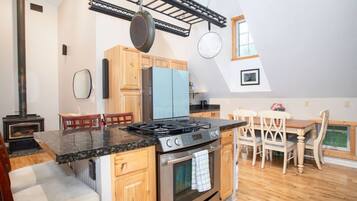 KylskÄp, mikrovÄgsugn, ugn och spishÀll