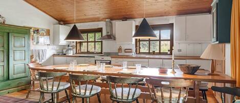 Réfrigérateur, micro-ondes, lave-vaisselle