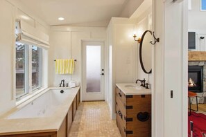 Shower, jetted tub, hair dryer