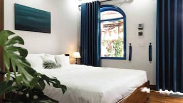 4 bedrooms, iron/ironing board, internet