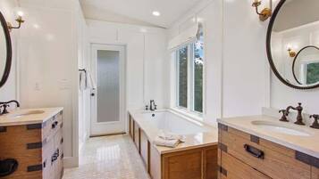 Shower, jetted tub, hair dryer