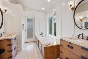 Shower, jetted tub, hair dryer, towels