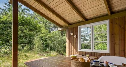"Jarno" - 150m from the sea by Interhome
