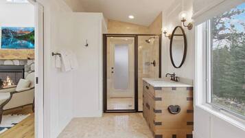 Shower, jetted tub, hair dryer