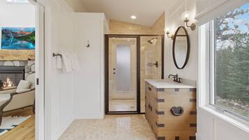 Shower, jetted tub, hair dryer