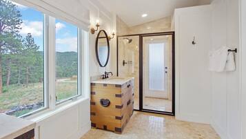 Shower, jetted tub, hair dryer