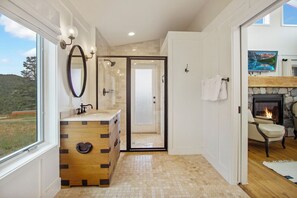 Dusj, boblebad og hårføner