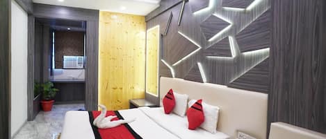 Habitación doble Deluxe, vista a la ciudad | Escritorio, espacio para trabajar con laptop y wifi gratis