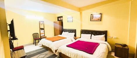 Deluxe Double Room, City View | Desk, free WiFi, bed sheets