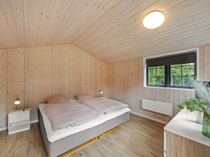3 bedrooms, Internet