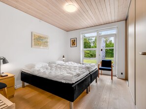 3 bedrooms, Internet