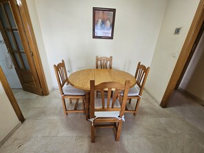 Apartment | Dining - Sea Apartment With Shared Pool (Benidorm)