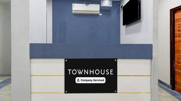 House | Meja sambut tetamu