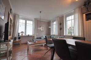 Dining - Land-Domizil terraced house 1 - Terraced house Land-Domizil 1 (Werdum)
