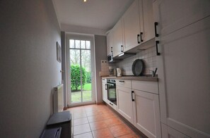 Microwave, oven, dishwasher