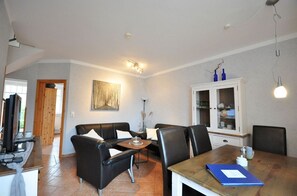 Unclassified image, 2 of 11, button