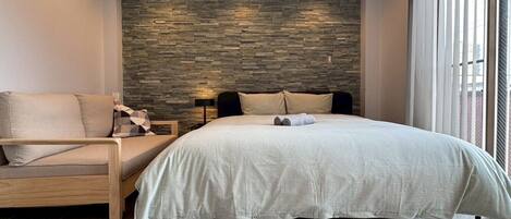 Cortinas blackout, tabla de planchar con plancha y wifi gratis