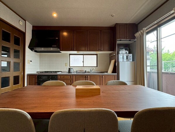 Casa Comfort, balcó, vistes al parc | Cortines opaques, planxa i posts de planxar i wifi gratuïta 