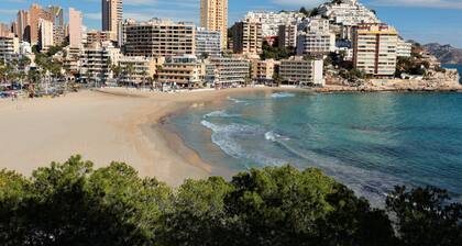 Villajoyosa Apartment Near Beach