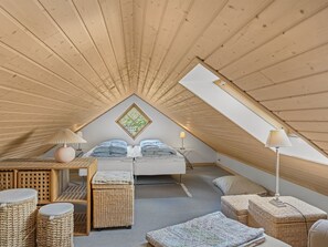 3 bedrooms, Internet