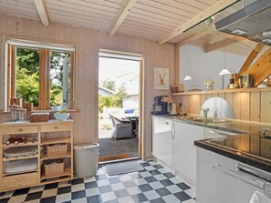 Fridge, microwave, dishwasher, cookware/dishes/utensils