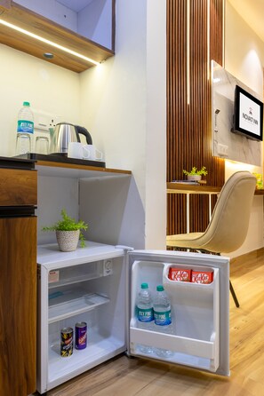 Executive Double Room, Balcony, City View | Egyptian cotton sheets, premium bedding, individually decorated - Nova17 inn Greater Noida (Greater Noida)