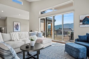 Smart TV, fireplace, video games